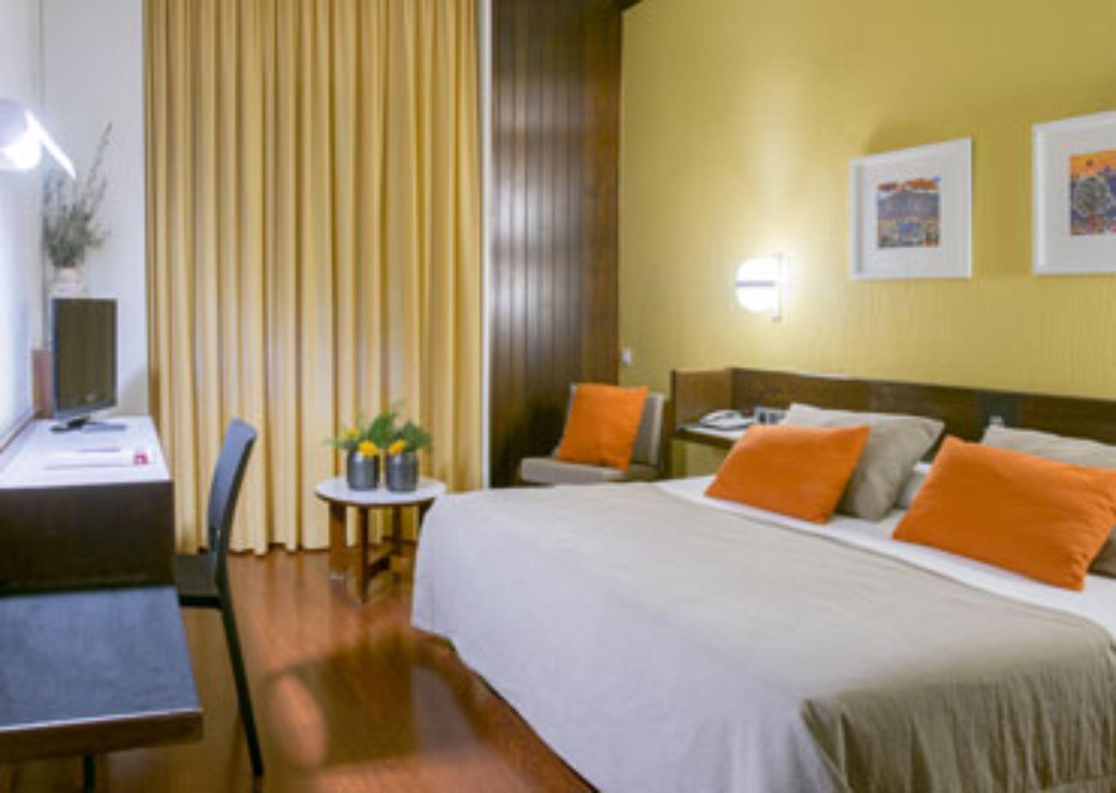 Hotel America Igualada Exterior foto